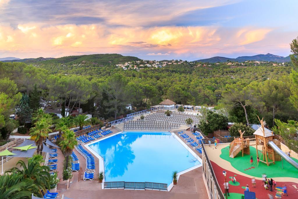 Frantheor Frejus 5 Etoiles Hotel Luaran gambar